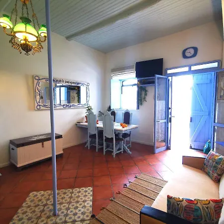 'sardinha' Charming Portuguese Style For Rent 'vida A Portuguesa' Local 아파트