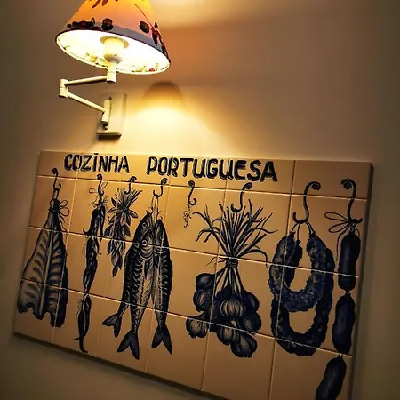 'sardinha' Charming Portuguese Style For Rent 'vida A Portuguesa' Local Apartment *