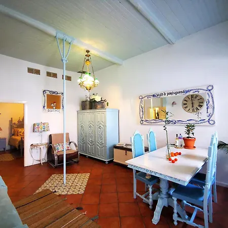 'sardinha' Charming Portuguese Style For Rent 'vida A Portuguesa' Local Apartment Portimão
