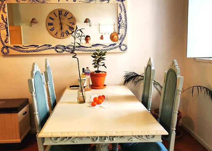 Charming Portuguese Style Apartment, For Rent Vida à Portuguesa, Sardinha Local Appartement *